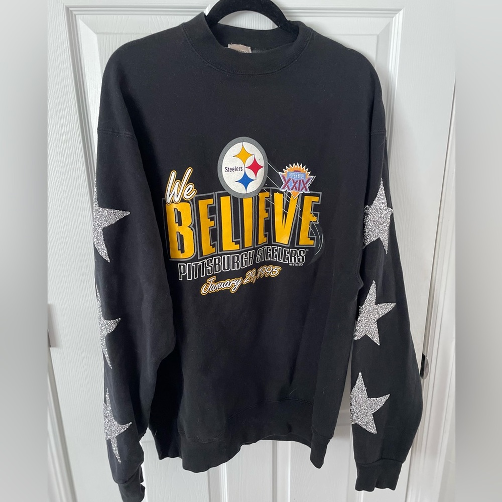 One of a kind vintage steelers crewneck with star sleeves